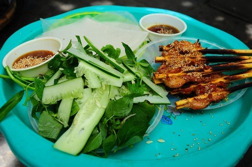 Les rouleaux de printemps au porc grillé de Hoi An - ảnh 4